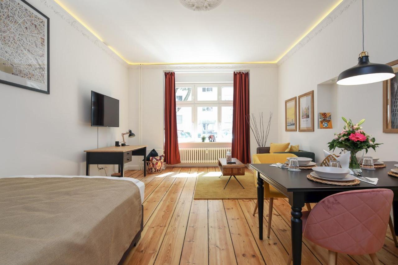 4 Personen Altbau Nahe Kurfuerstendamm - Romeo & Julia Appartamento Berlino